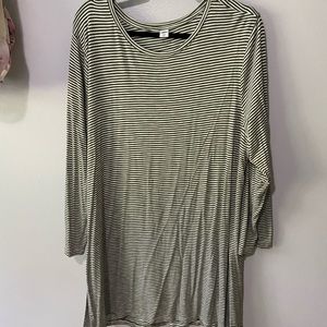 Old Navy xxl Tunic green and white stripes